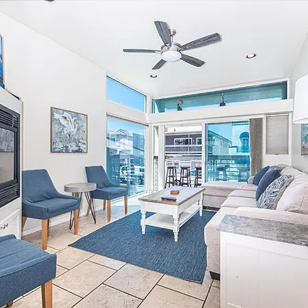 Modern Oceanview Trilevelsteps From43Rdstbeach Bybeachviewrentals